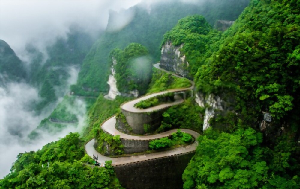 Tianmen-mountain-national-park